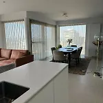 Spacious And Modern With Open Sea View オステンド