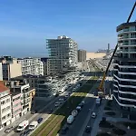 Spacious And Modern With Open Sea View דירה *