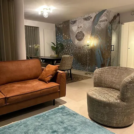 公寓 Spacious And Modern With Open Sea View