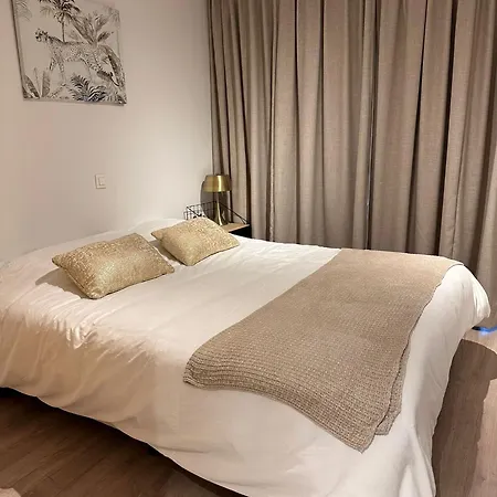 Διαμέρισμα Spacious And Modern With Open Sea View