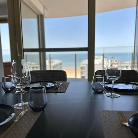 Spacious And Modern With Open Sea View *