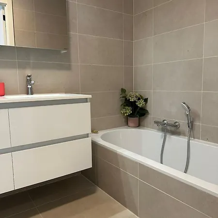 Spacious And Modern With Open Sea View Apartman *